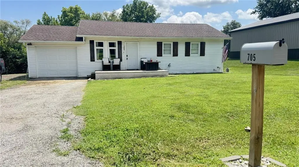 705 Washington Street, Oskaloosa, KS 66066 - #1