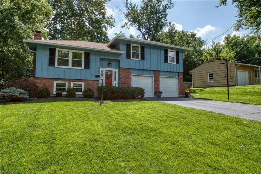 5345 Riggs Street, Mission, KS 66202 - #3