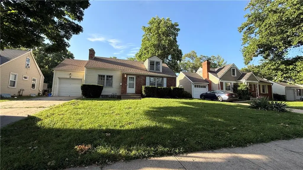 4202 W 53rd Terrace, Roeland Park, KS 66205 - #1