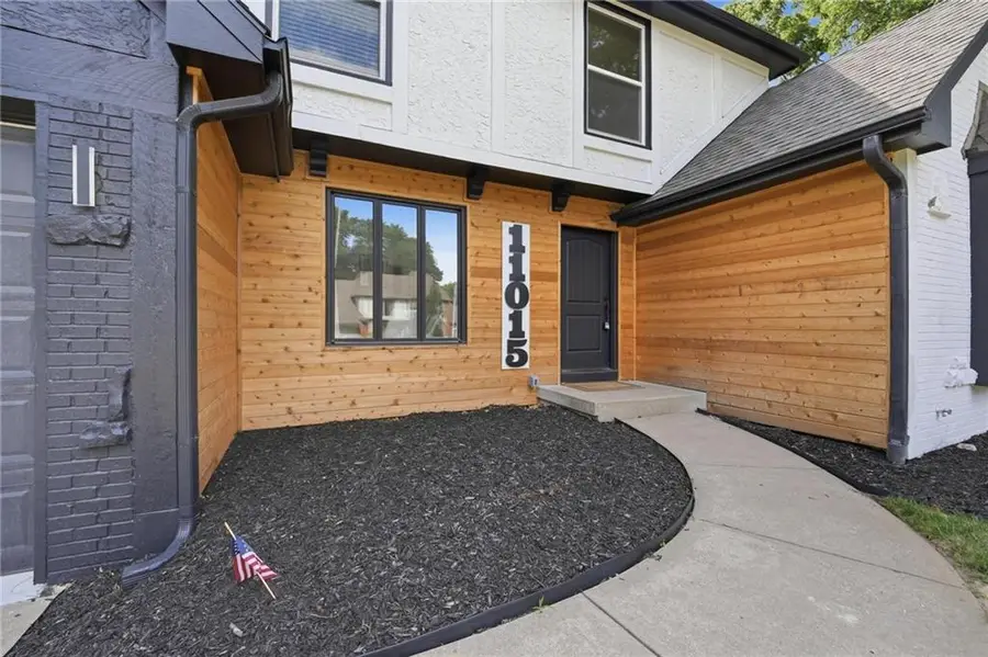 11015 W 120th Terrace, Overland Park, KS 66213 - #3