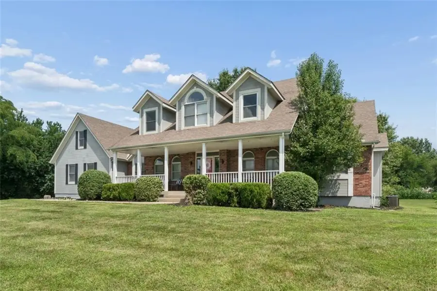 1005 Wesley Avenue, Raymore, MO 64083 - #3