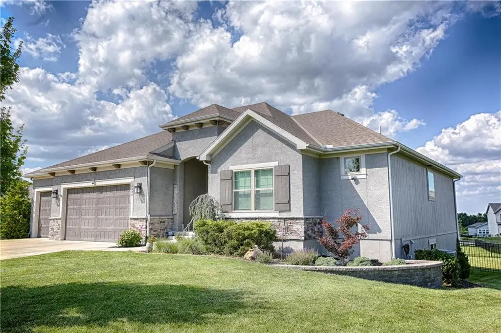 19638 Barstow Street, Spring Hill, KS 66083 - #1