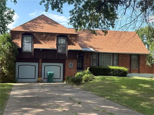 6001 W 194th Street, Stilwell, KS 66085