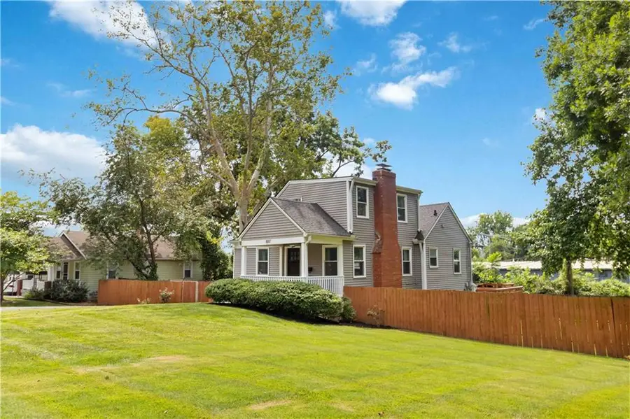 1017 E 84th Terrace, Kansas City, MO 64131 - #3