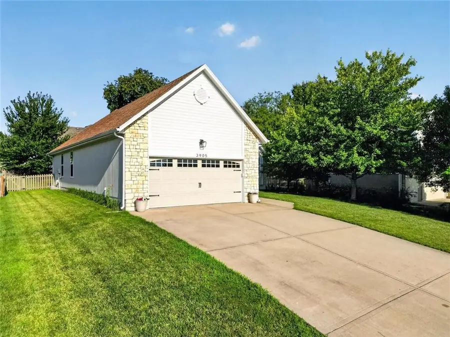 3905 SW Evergreen Lane, Lees Summit, MO 64082 - #2