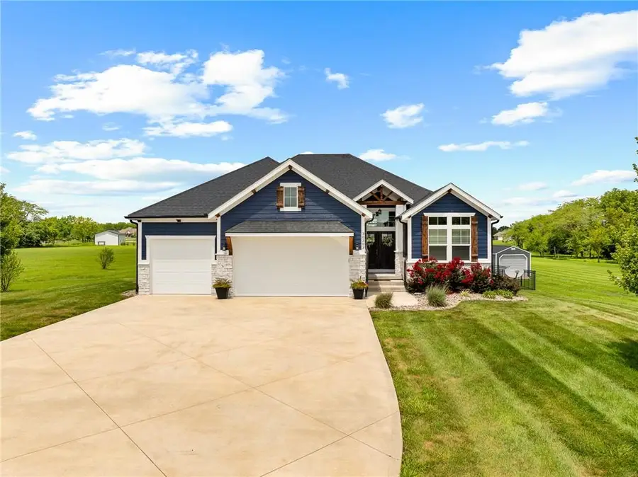 30303 Woodland Drive, Pleasant Hill, MO 64080 - #3