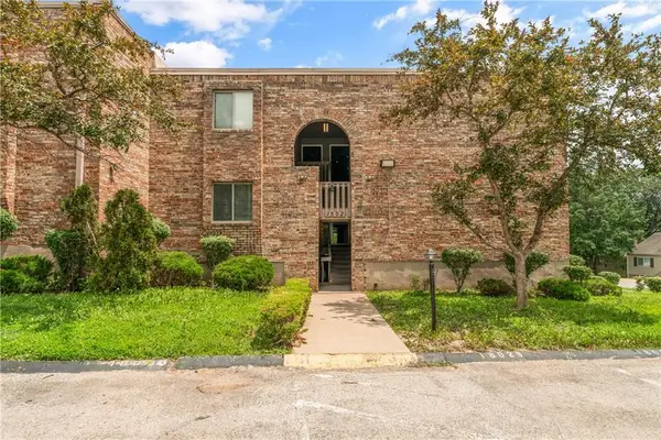 1802 E 97th Street #A, Kansas City, MO 64131