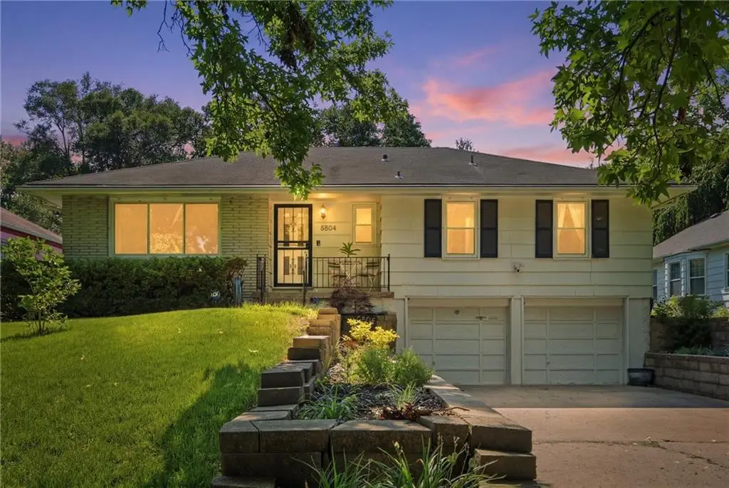 8804 Custer Trail, Kansas City, MO 64131 - #1