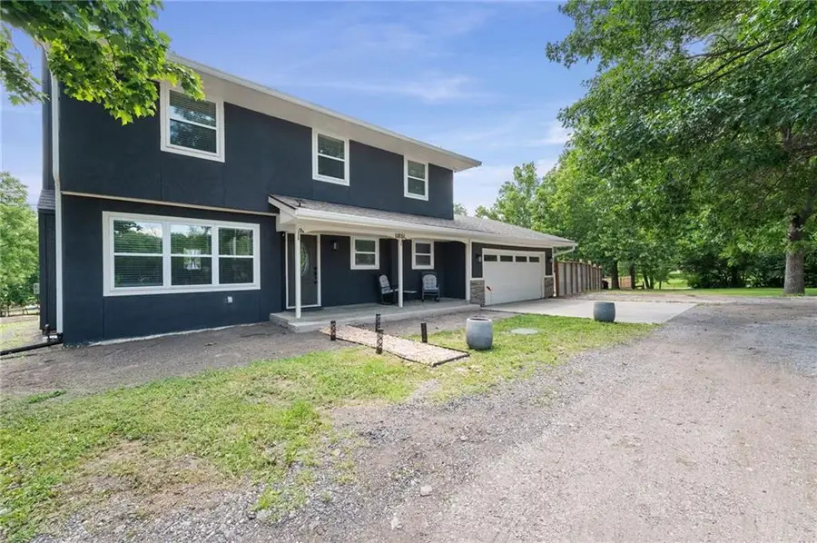 11851 Leavenworth Road, Kansas City, KS 66109 - #2