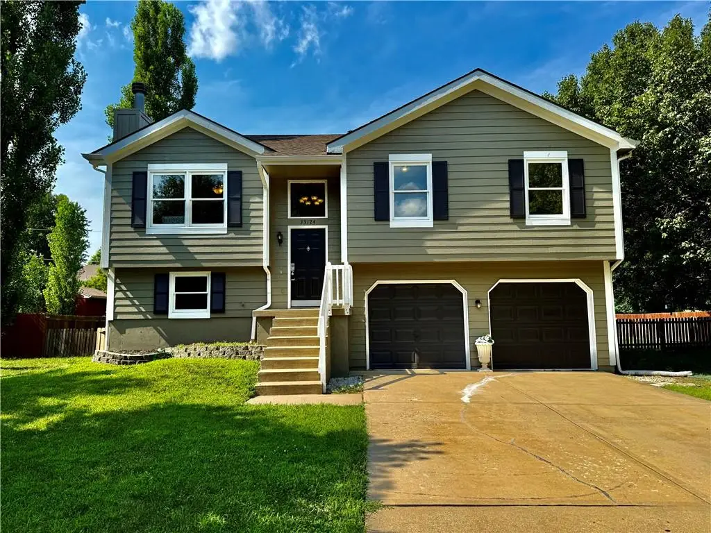 33124 W 87th Terrace, De Soto, KS 66018 - #1