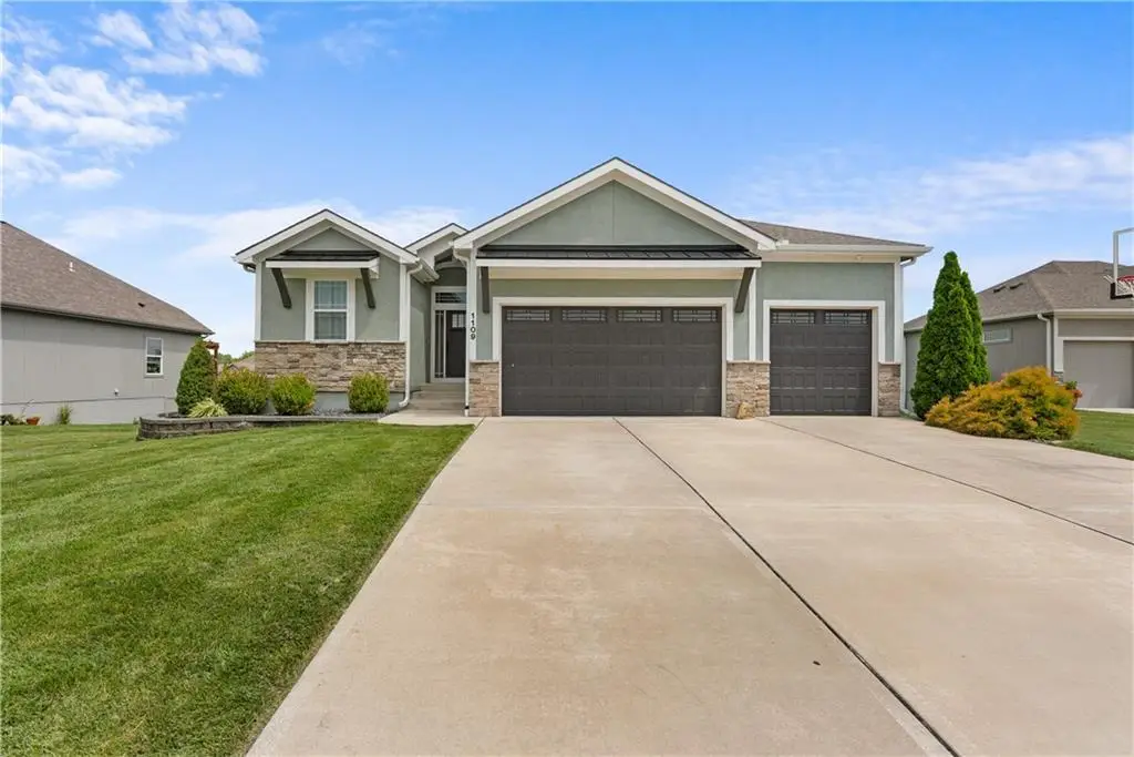 1109 SW Brookside Court, Lees Summit, MO 64064 - #1