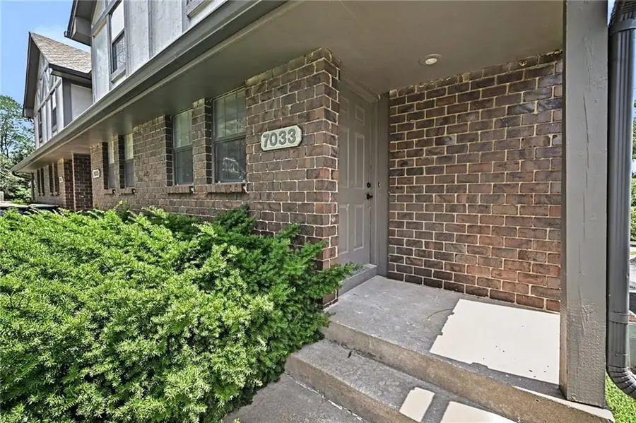 7033 N Fisk Court, Kansas City, MO 64151 - #3