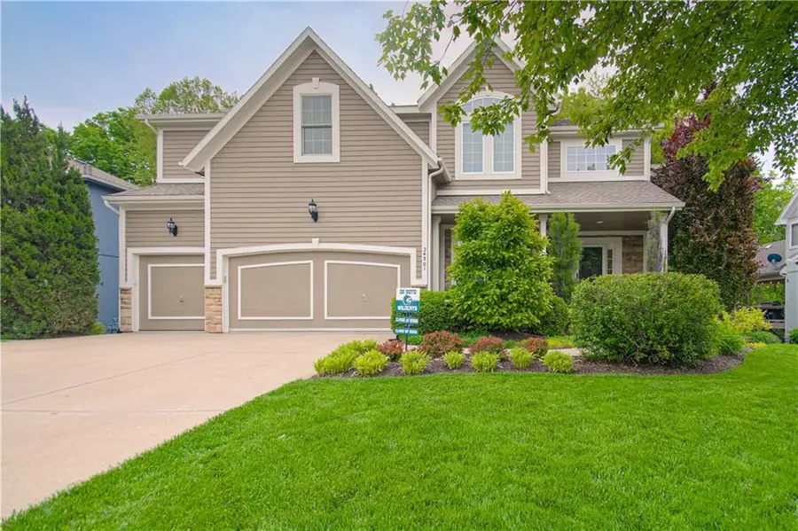 24301 W 80th Place, Lenexa, KS 66227 - #3