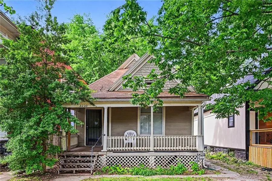 3220 E 11th Street, Kansas City, MO 64127 - #2