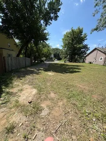 2614 E 8th Street, Kansas City, MO 64124