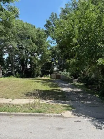 2614 E 8th Street, Kansas City, MO 64124 - #3