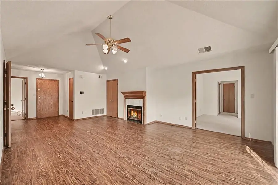 1125 12th Street #C, Blue Springs, MO 64015 - #3