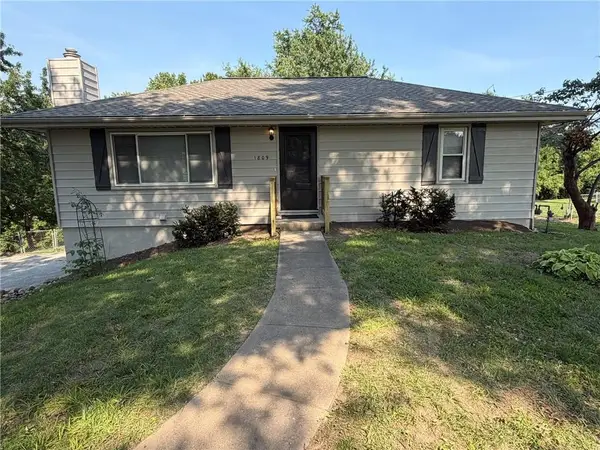 1809 N Jennings Road, Independence, MO 64058