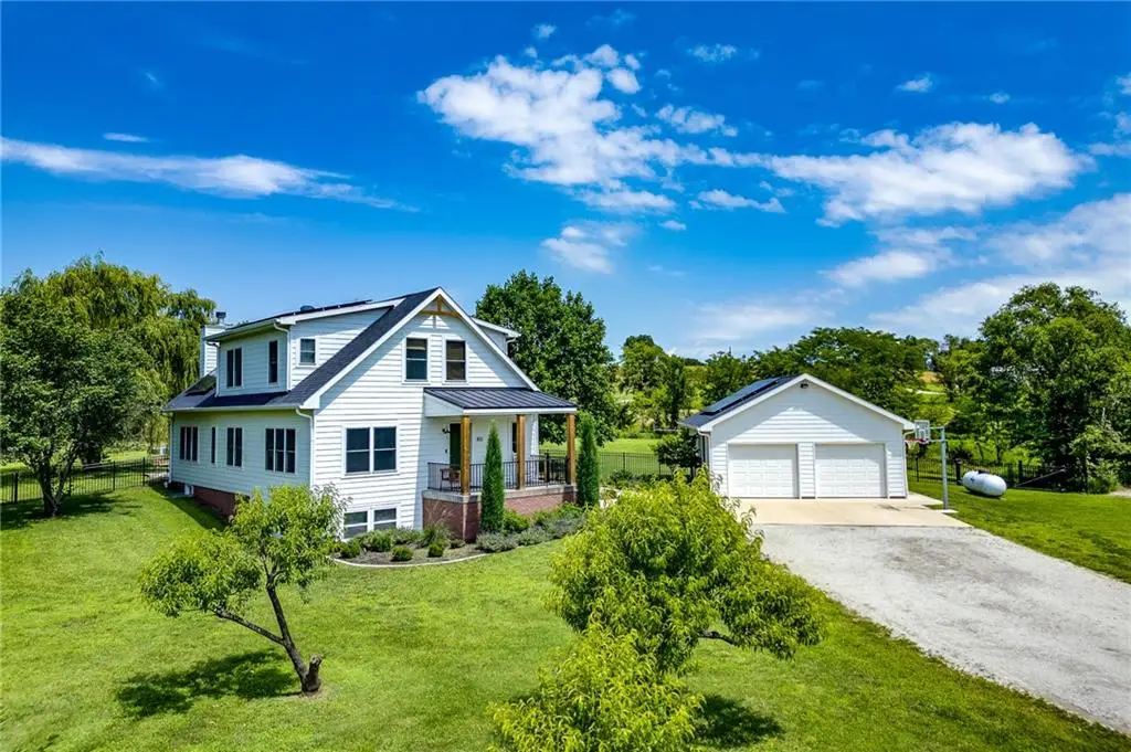 813 E 661 Diagonal Road, Lawrence, KS 66047 - #1