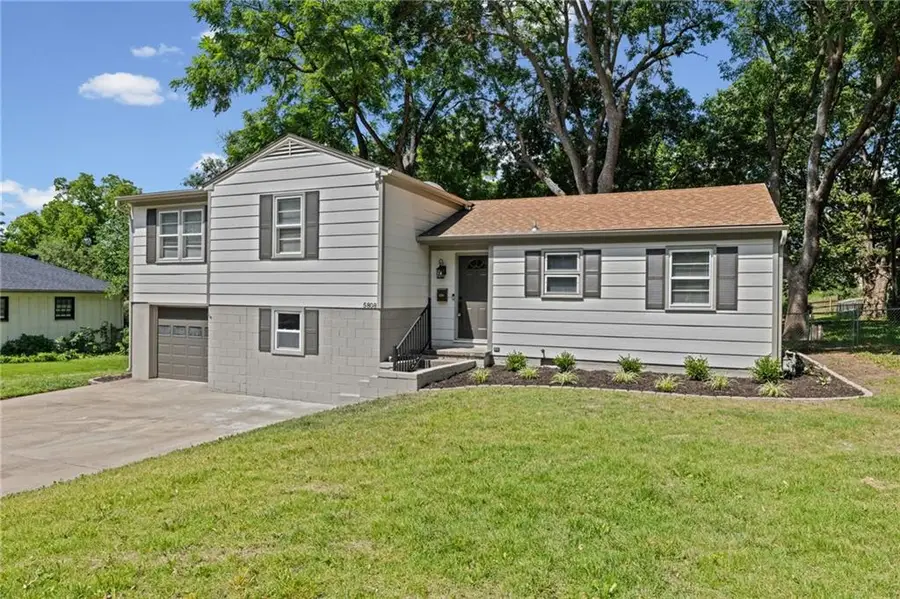 5808 Mackey Street, Merriam, KS 66202 - #2