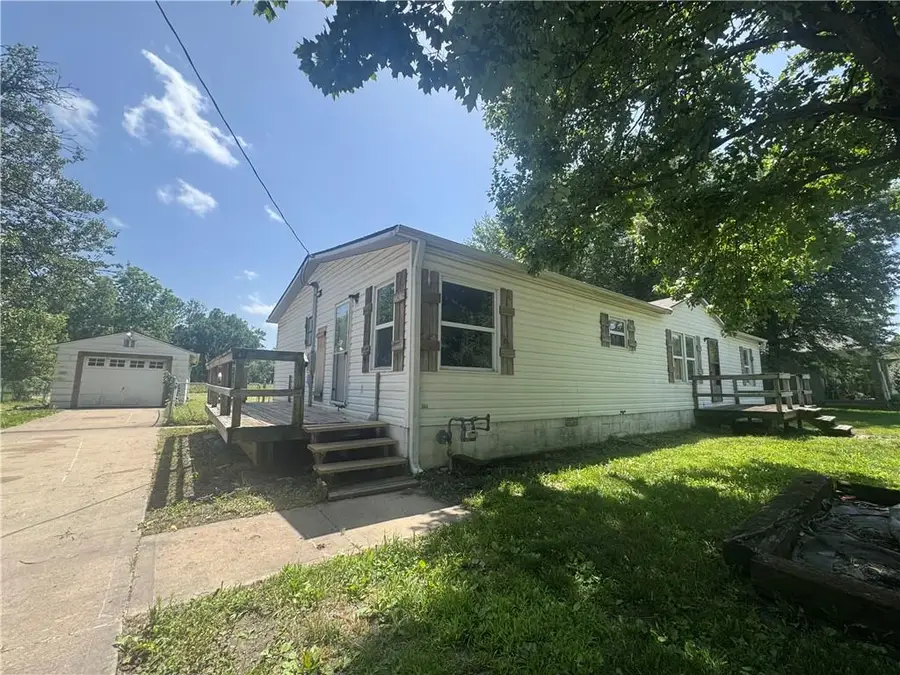 107 W 1st Street, Garden City, MO 64747 - #2
