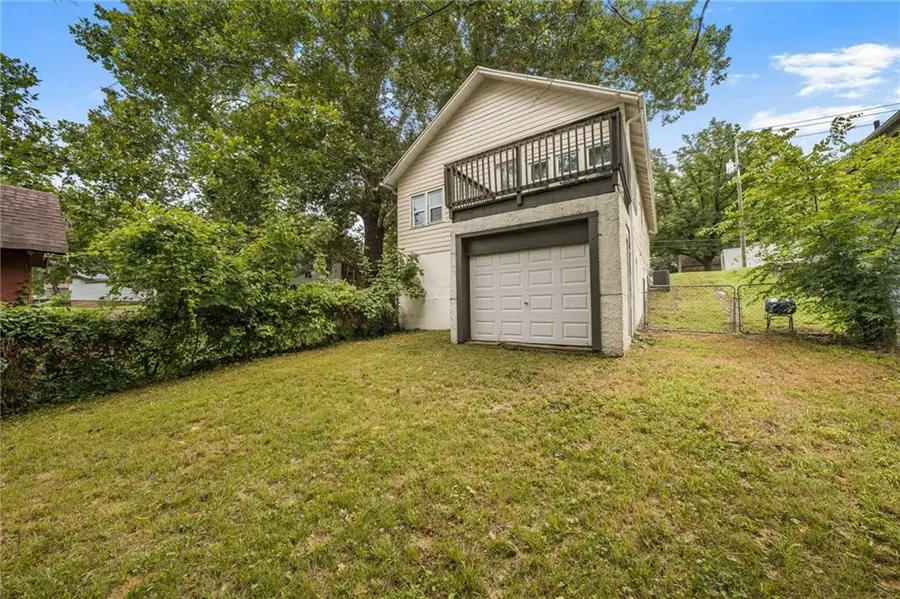 124 Riverside Drive, Jefferson City, MO 65101 - #3