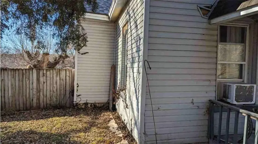 224 S Missouri Street, Liberty, MO 64068 - #3