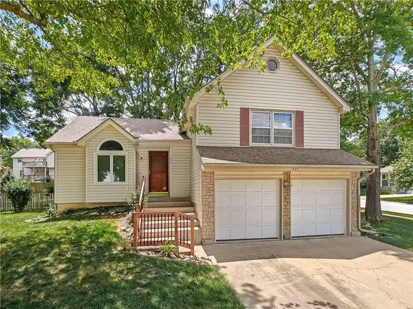 1225 E 125th Street, Olathe, KS 66061