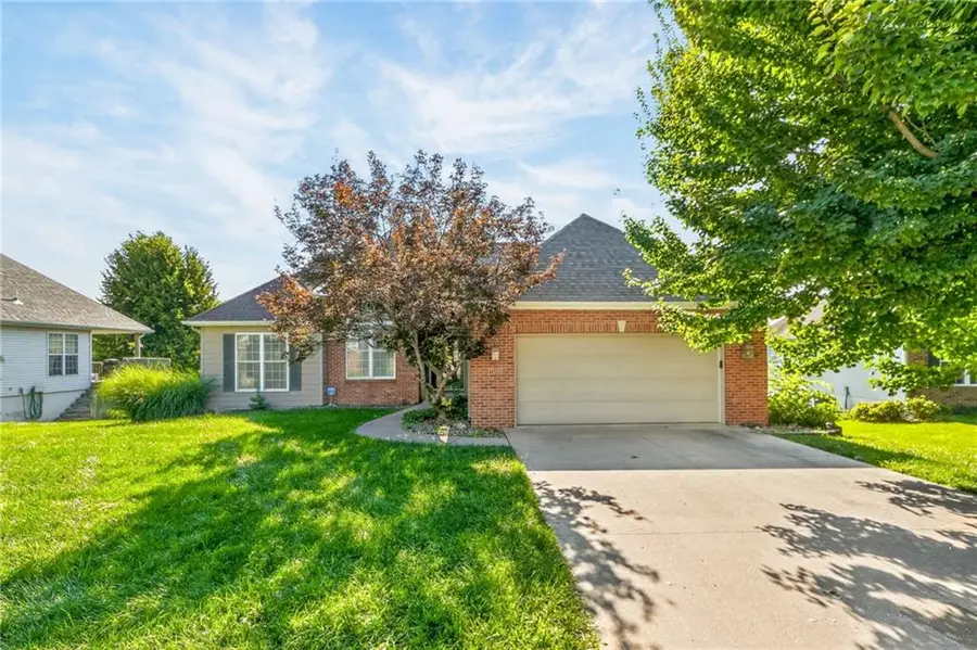2508 Meadow Ridge Drive, Saint Joseph, MO 64504 - #2