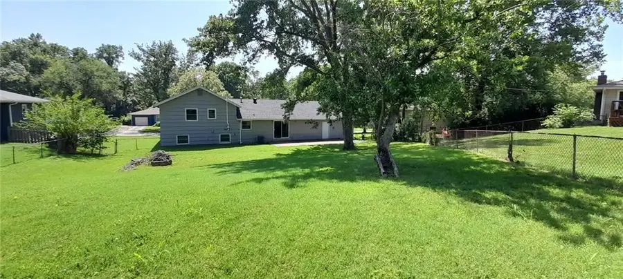 1604 NE 60th Terrace, Gladstone, MO 64118 - #3