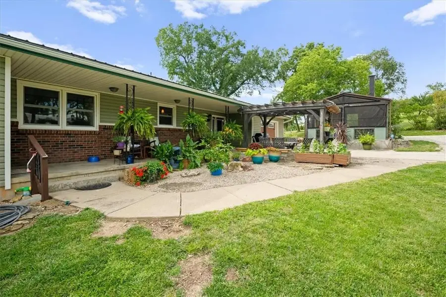 17432 Mount Olivet Road, Leavenworth, KS 66048 - #3