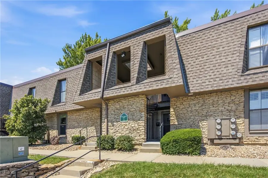 7405 W 102nd Court #103, Overland Park, KS 66212 - #3