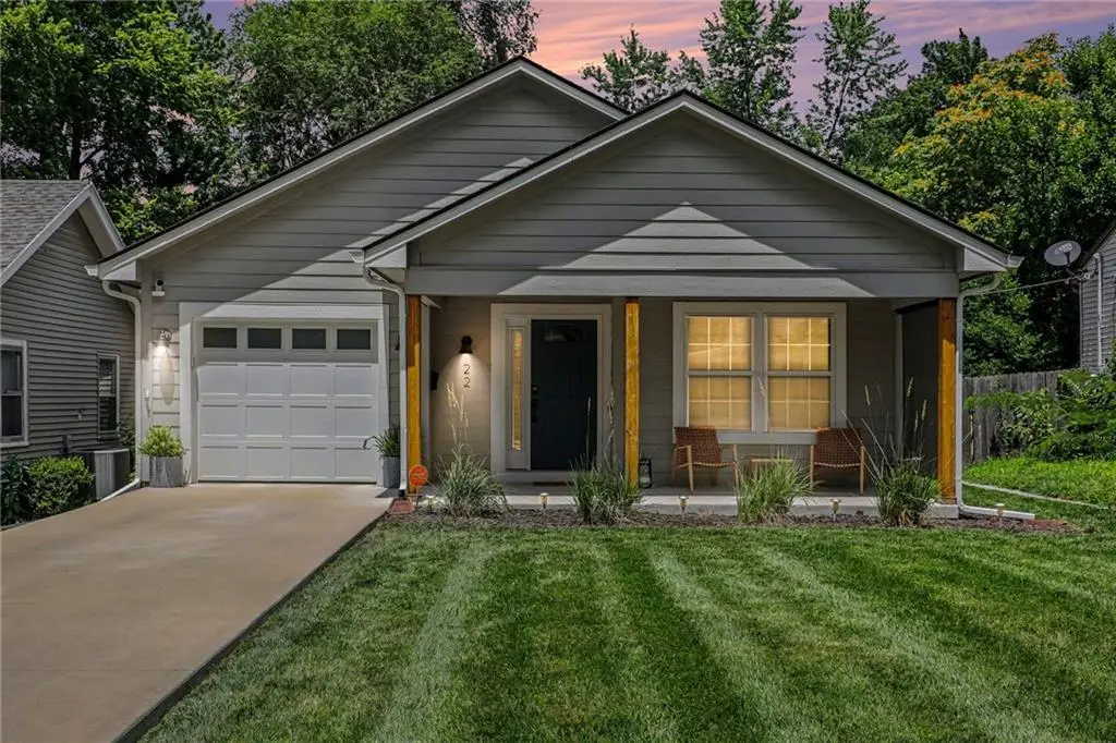 22 W 78th Terrace, Kansas City, MO 64114 - #1