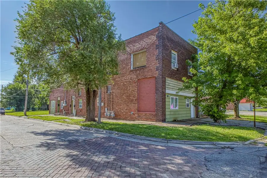 116 W 9th Street, Pittsburg, KS 66762 - #3