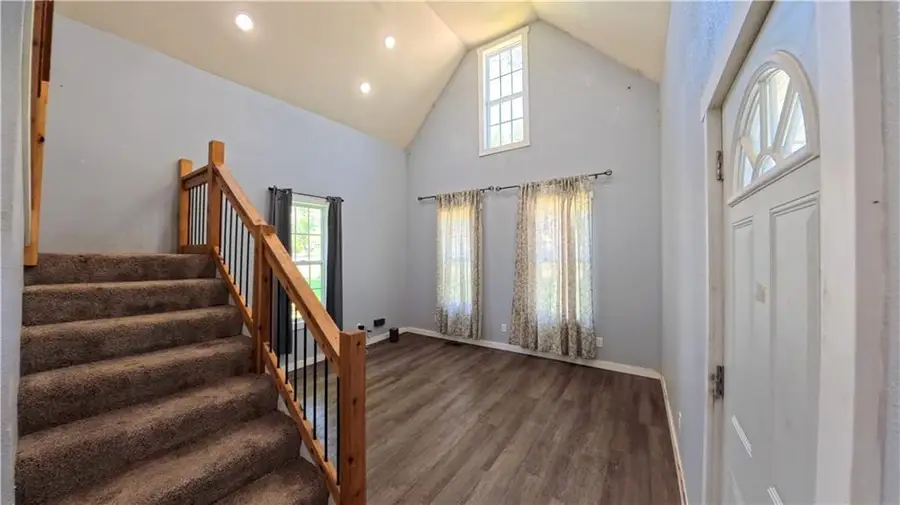 326 W 7th Avenue, Garnett, KS 66032 - #3