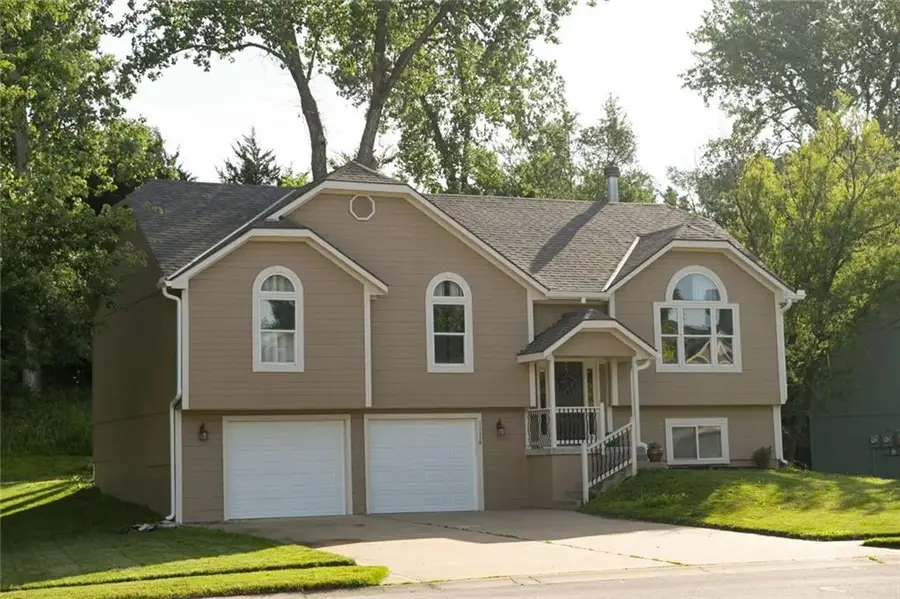 11116 NW 55th Street, Parkville, MO 64152 - #2