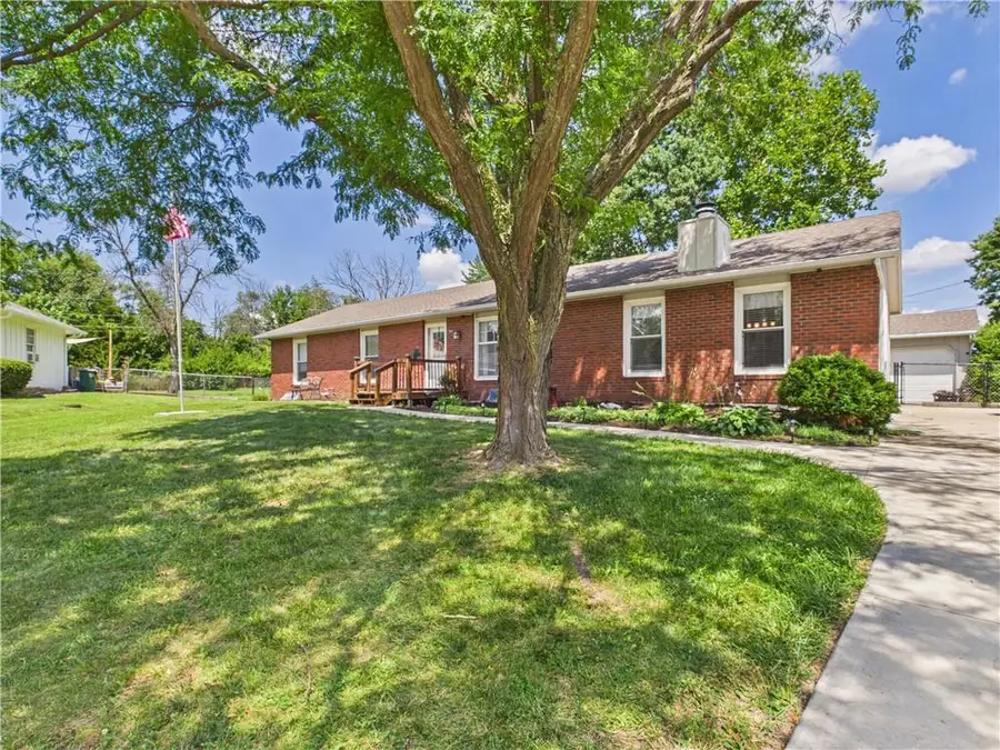922 Ridge Drive, Warrensburg, MO 64093 - #2