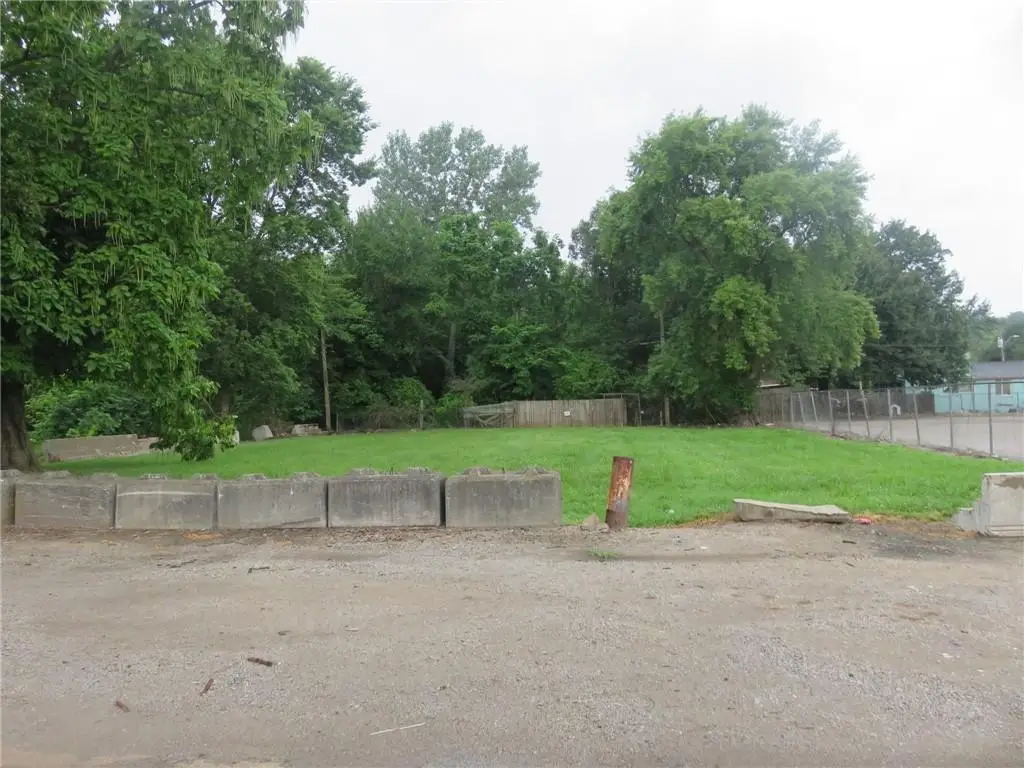 3600 White Avenue, Kansas City, MO 64129 - #1