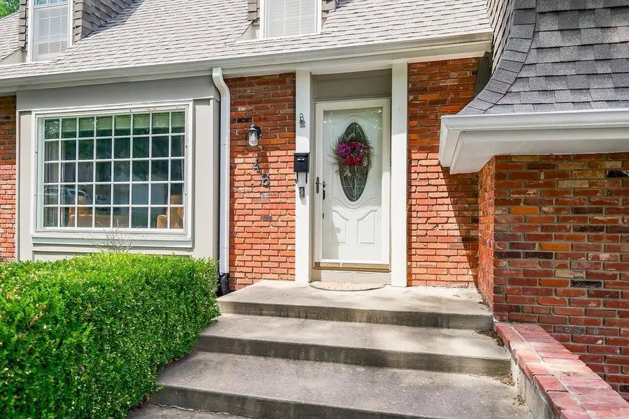 46 E 106th Street, Kansas City, MO 64114 - #3