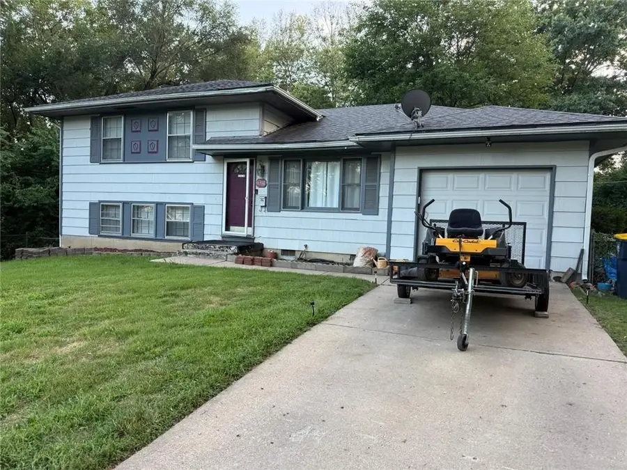 8310 E 91 Street, Kansas City, MO 64138 - #2