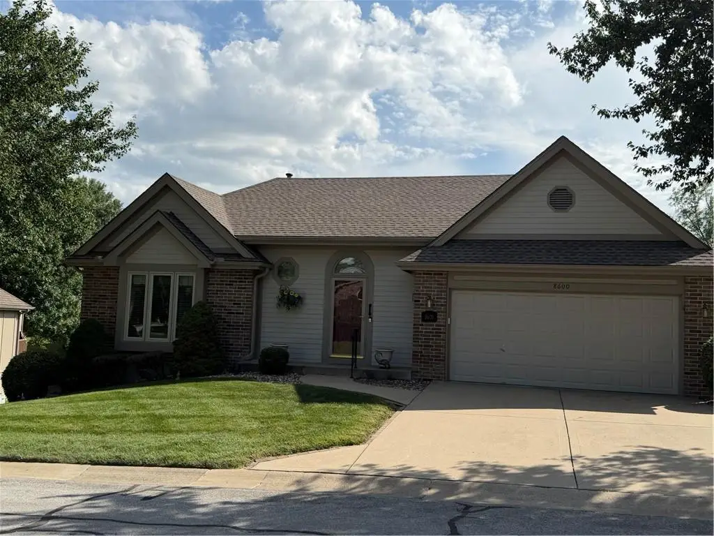 8600 N Chatham Circle, Kansas City, MO 64154 - #1