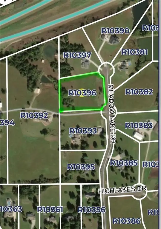 2448 SW Meadow Lake Drive, Ottawa, KS 66067 - #2