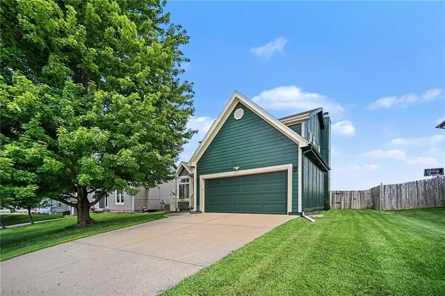 304 Shannon Avenue, Smithville, MO 64089 - #3