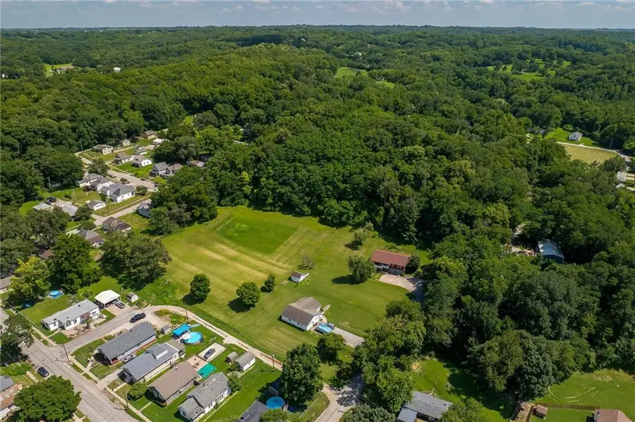 6401 S 1st Street, Saint Joseph, MO 64504 - #2