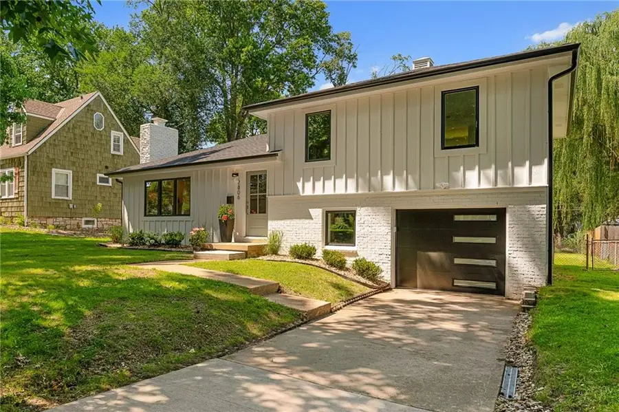 2806 W 48th Street, Westwood, KS 66205 - #2