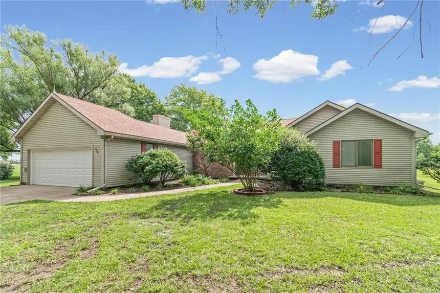 36 Hubbard Place, Lathrop, MO 64465 - #3