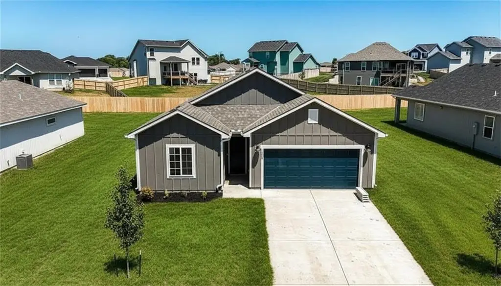 17552 Muncie Street, Gardner, KS 66030 - #1
