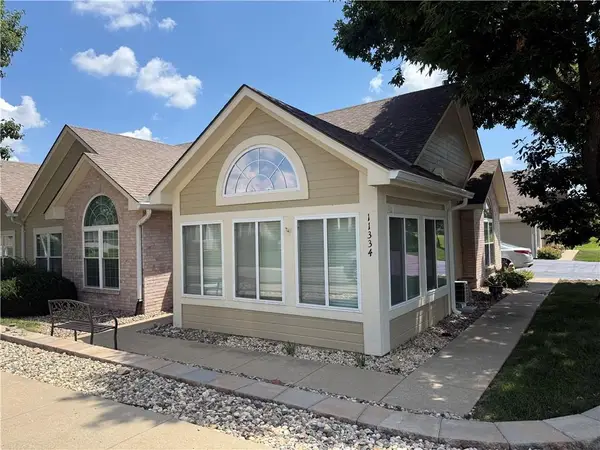 11334 S Pflumm Road, Olathe, KS 66215