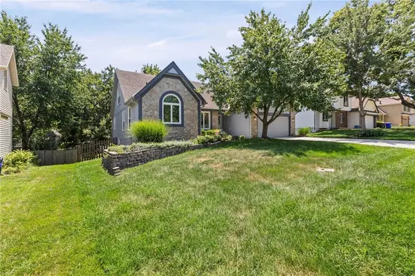 11625 S Penrose Street, Olathe, KS 66061