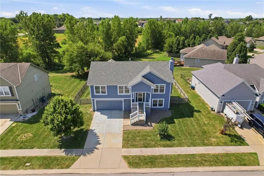 1501 N 6th Street E, Louisburg, KS 66053 - #3